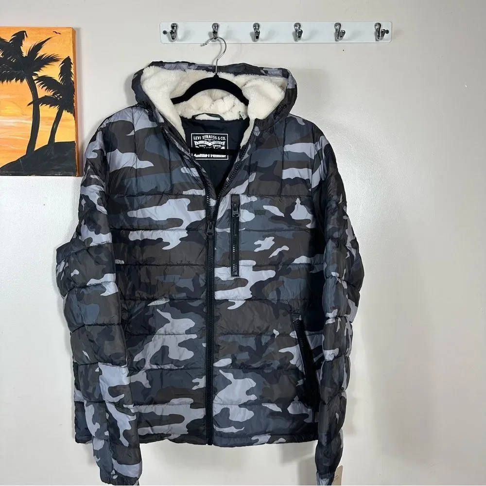Levi's puffer camouflage Jacket